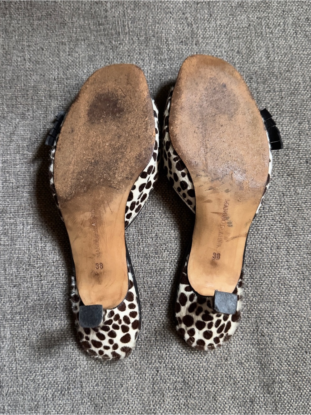 Vintage Manolo Blahnik pony hair heeled sandals - Picture 6 of 9